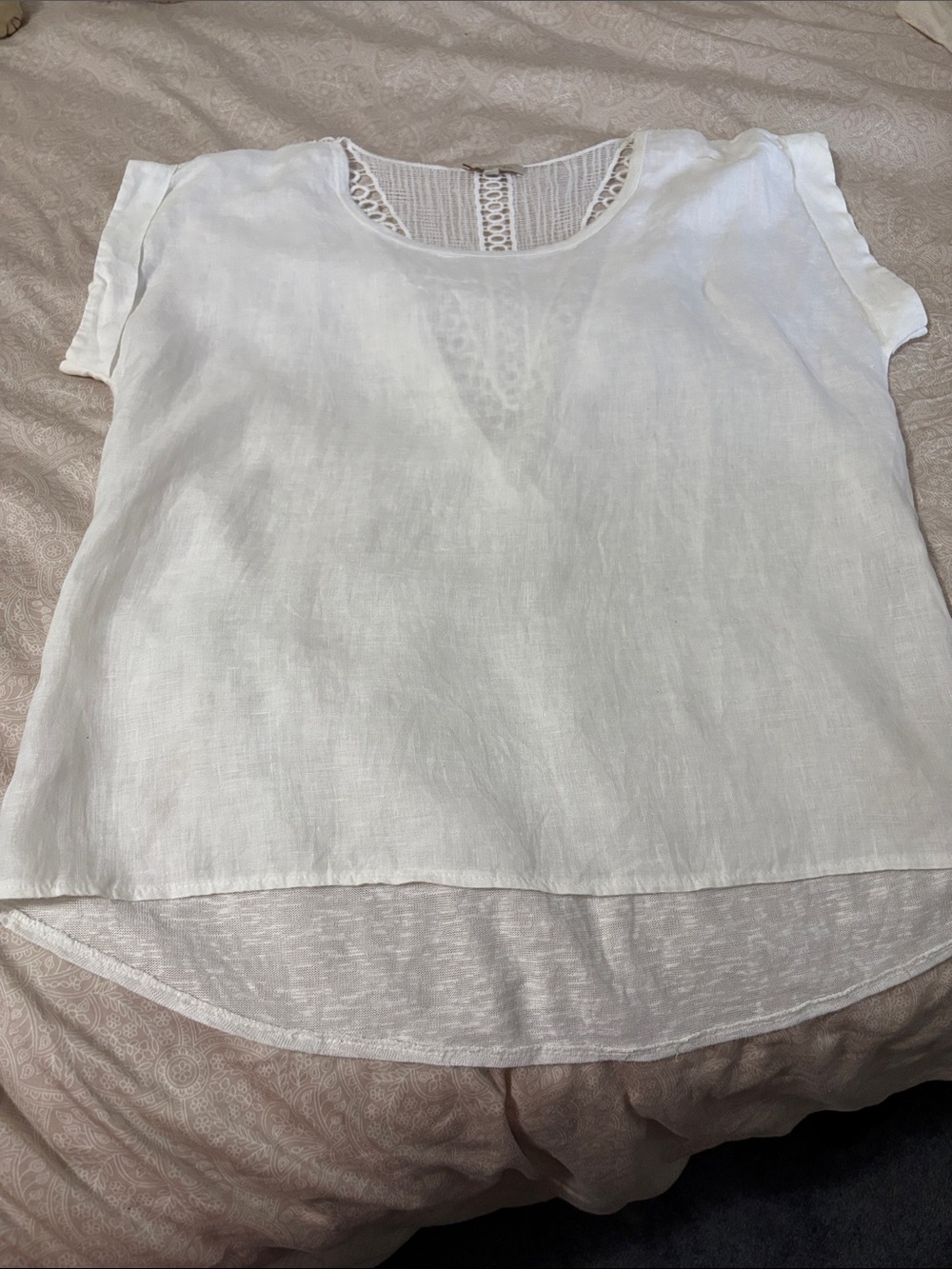Bellambra Women's White Linen Blend Short Sleeve Top with Lace-Back Detail